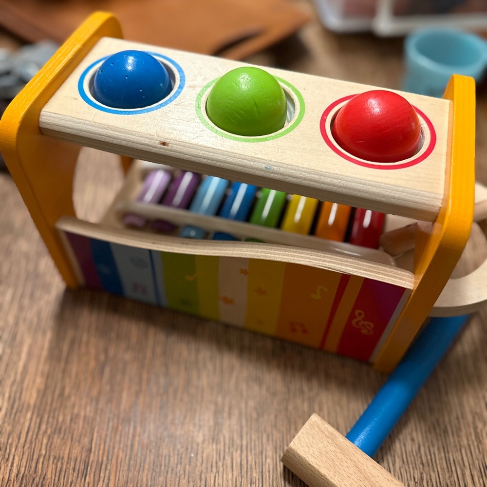 Hape Pound & Tap Bench With Slide Out Xylophone wooden music toy toddlers